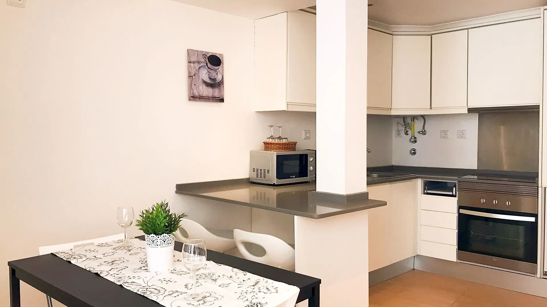 Cosy Almirante By Homing Daire Lisboa